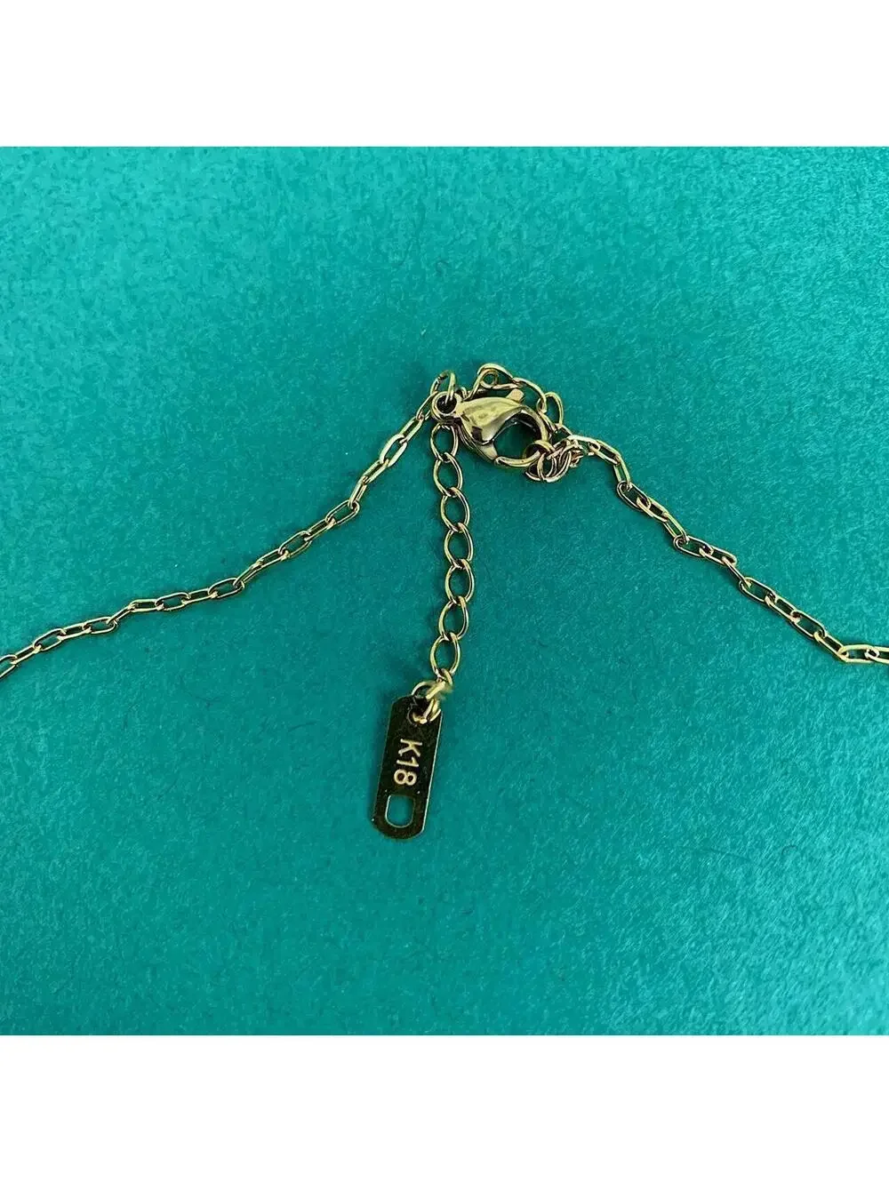 Vintage Classy Gold Chain Blue jewel opal pendant necklace. Gold Plated